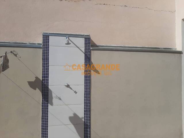 Casa para Venda em São José dos Campos - 3