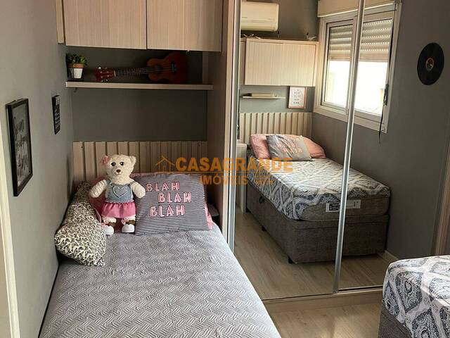 Casa para Venda em São José dos Campos - 3