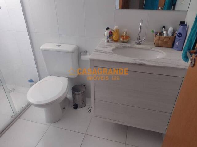 Apartamento para Venda em São José dos Campos - 3