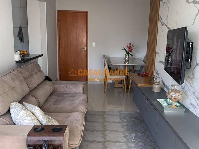 Apartamento para Venda em São José dos Campos - 2