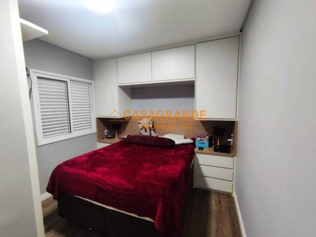 Apartamento para Venda em São José dos Campos - 3