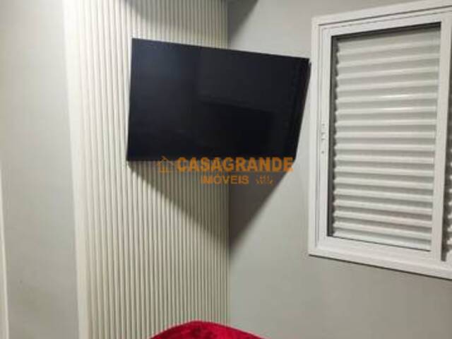 Apartamento para Venda em São José dos Campos - 2