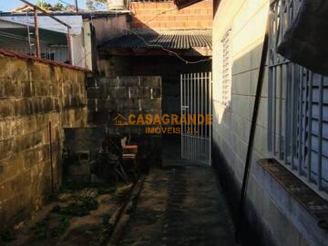 Casa para Venda em São José dos Campos - 5