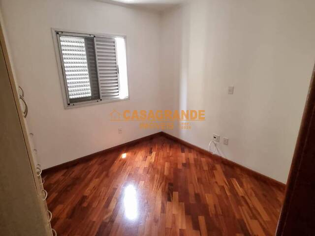 Apartamento para Venda em São José dos Campos - 3