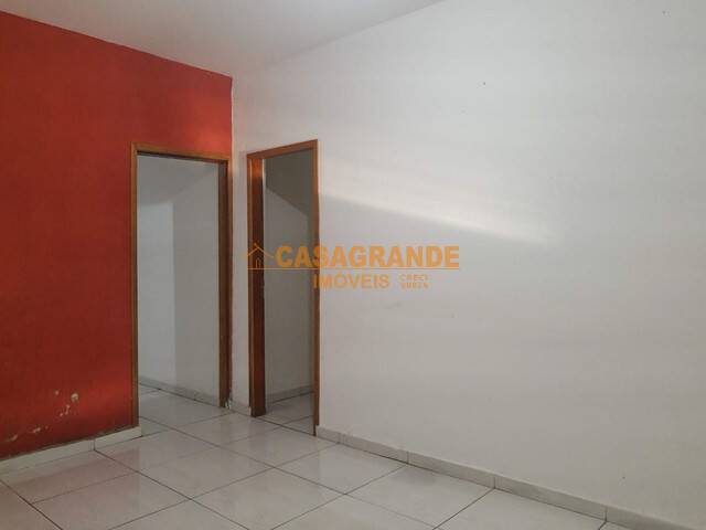 Casa para Venda em São José dos Campos - 3