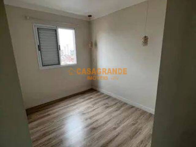 Apartamento para Venda em São José dos Campos - 4