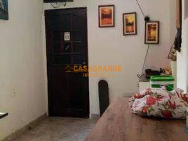 Casa para Venda em São José dos Campos - 5