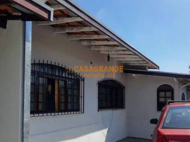 Casa para Venda em São José dos Campos - 2