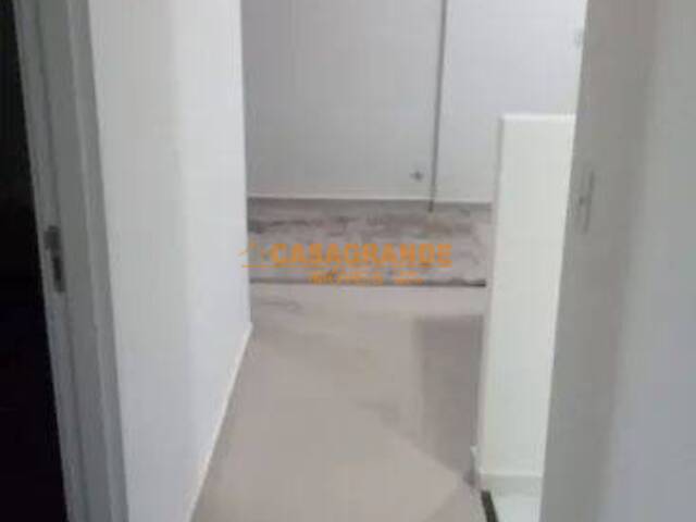 Apartamento para Venda em São José dos Campos - 5