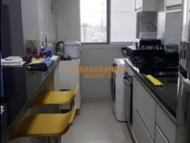 Apartamento para Venda em São José dos Campos - 2