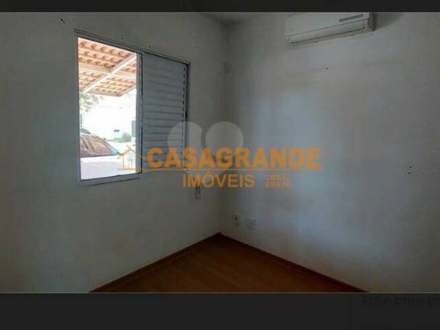 Casa para Venda em São José dos Campos - 5