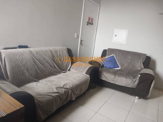 Apartamento para Venda em São José dos Campos - 2