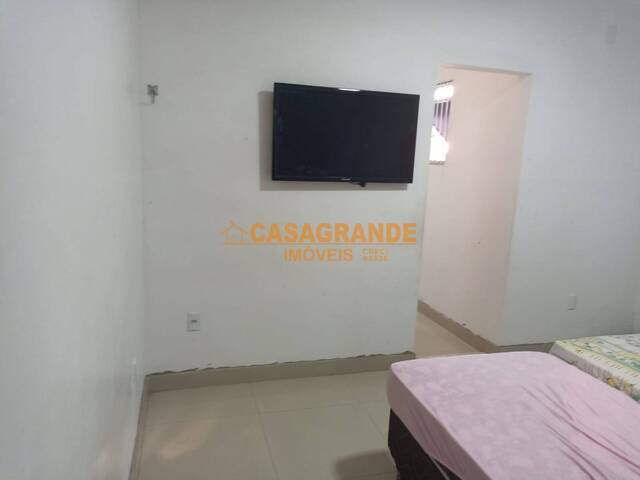 Casa para Venda em São José dos Campos - 3