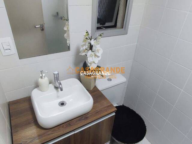 Apartamento para Venda em São José dos Campos - 2