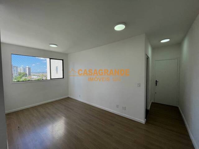 Apartamento para Venda em São José dos Campos - 2