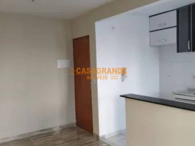 Apartamento para Venda em São José dos Campos - 2