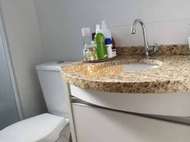 Apartamento para Venda em São José dos Campos - 2