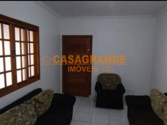 Casa para Venda em São José dos Campos - 2