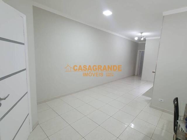 Casa para Venda em São José dos Campos - 4