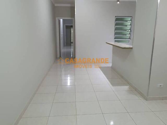 Casa para Venda em São José dos Campos - 5