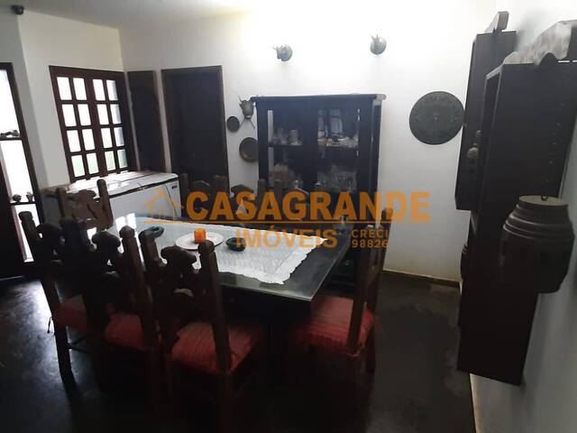 Casa para Venda em São José dos Campos - 5