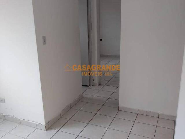 Apartamento para Venda em São José dos Campos - 4