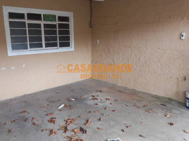 Casa para Venda em São José dos Campos - 3