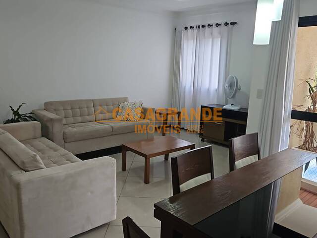 Apartamento para Venda em São José dos Campos - 3