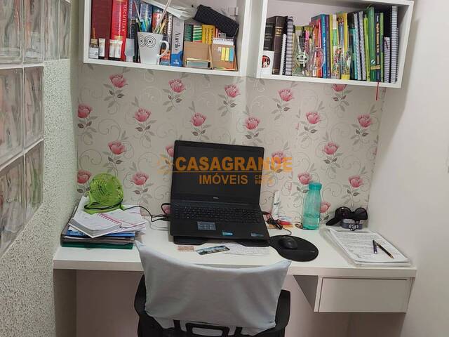 Apartamento para Venda em São José dos Campos - 3