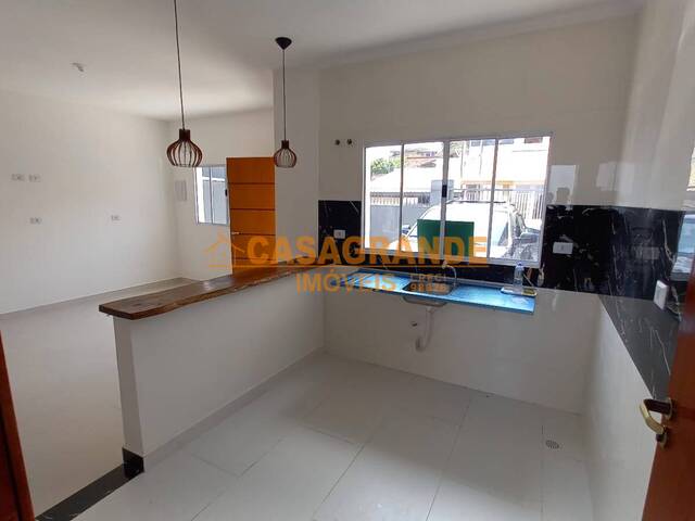 Casa para Venda em São José dos Campos - 3