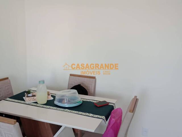 Apartamento para Venda em São José dos Campos - 2