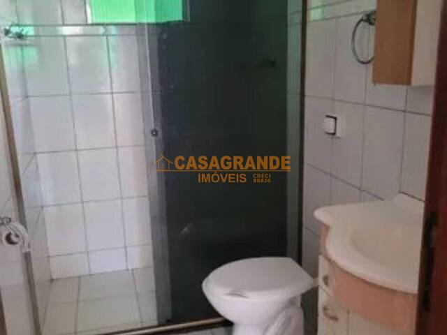 Casa para Venda em São José dos Campos - 4