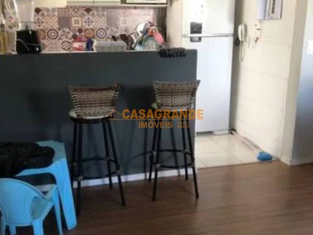 Apartamento para Venda em São José dos Campos - 2