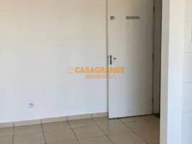 Apartamento para Venda em São José dos Campos - 3