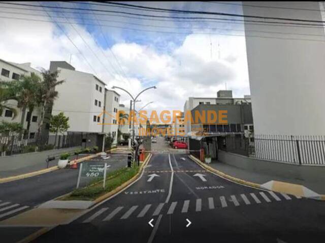 Apartamento para Venda em São José dos Campos - 2