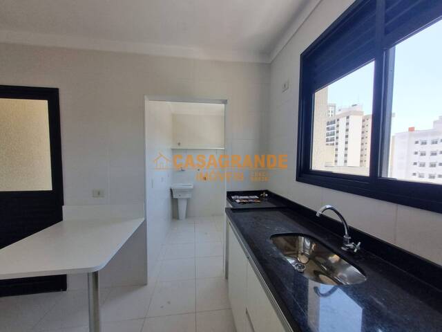 Apartamento para Venda em São José dos Campos - 4