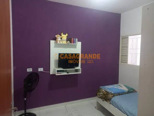 Casa para Venda em São José dos Campos - 5