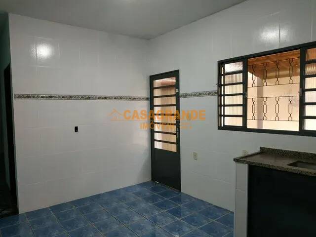 Casa para Venda em São José dos Campos - 3