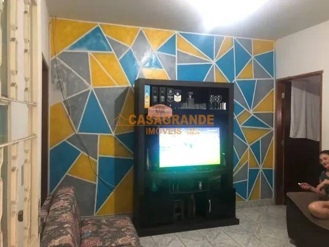 Casa para Venda em São José dos Campos - 2