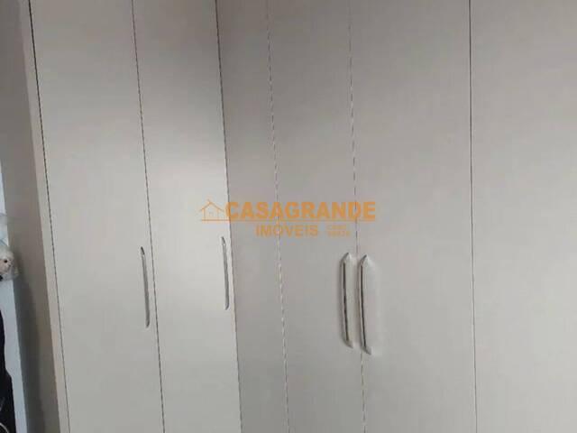 Apartamento para Venda em São José dos Campos - 3