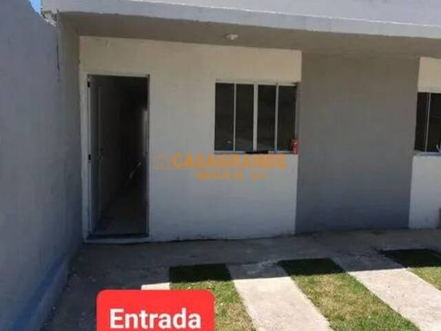 Casa para Venda em São José dos Campos - 2