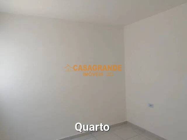 Casa para Venda em São José dos Campos - 4