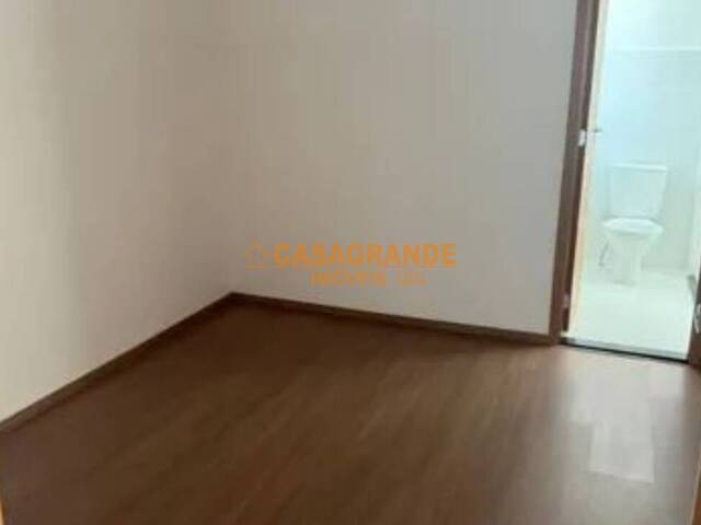 Apartamento para Venda em São José dos Campos - 5