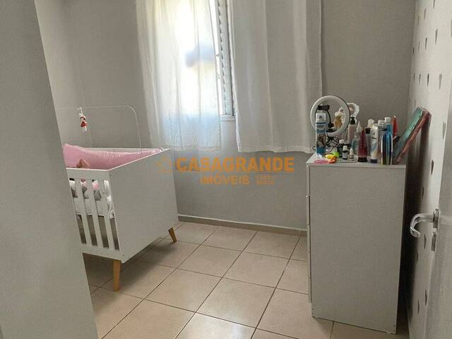 Apartamento para Venda em São José dos Campos - 5