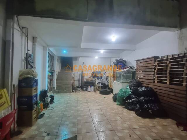 Casa para Venda em São José dos Campos - 2