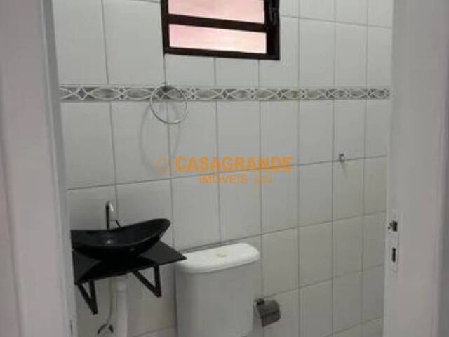 Casa para Venda em São José dos Campos - 5