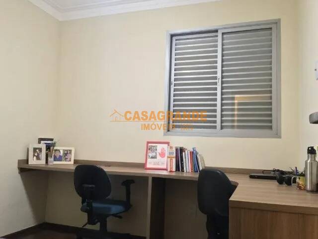 Apartamento para Venda em São José dos Campos - 5