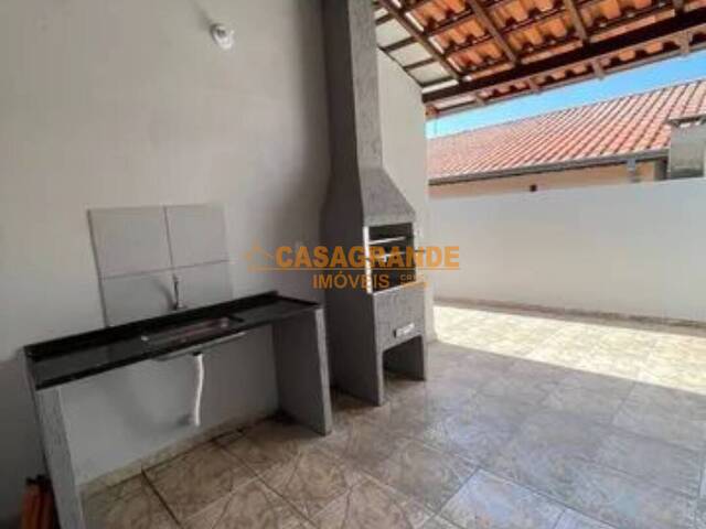 Casa para Venda em São José dos Campos - 4