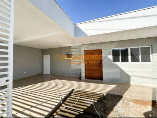 Casa para Venda em São José dos Campos - 5