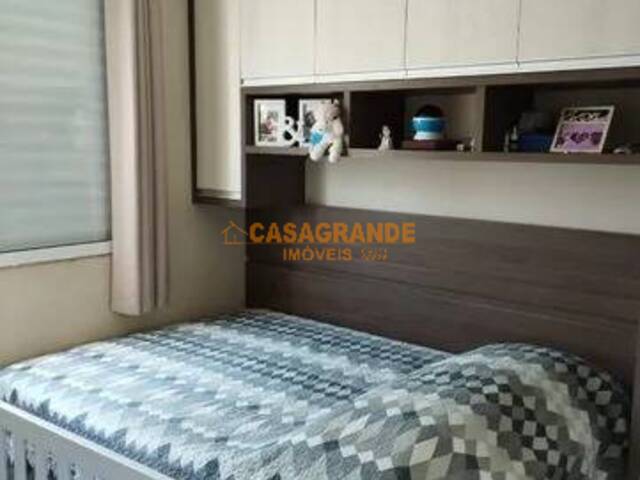 Apartamento para Venda em São José dos Campos - 4